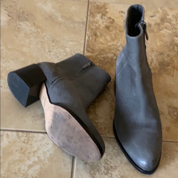 Sam Edelman Joey Booties - Picture 6 of 7